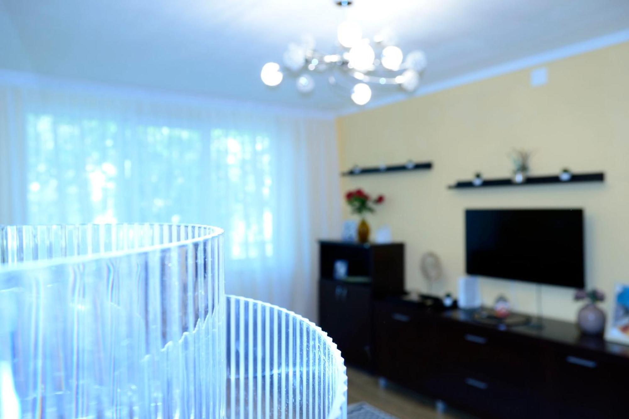 Cozy 2 Rooms Apartment Drumul Taberei Bucharest Exterior photo