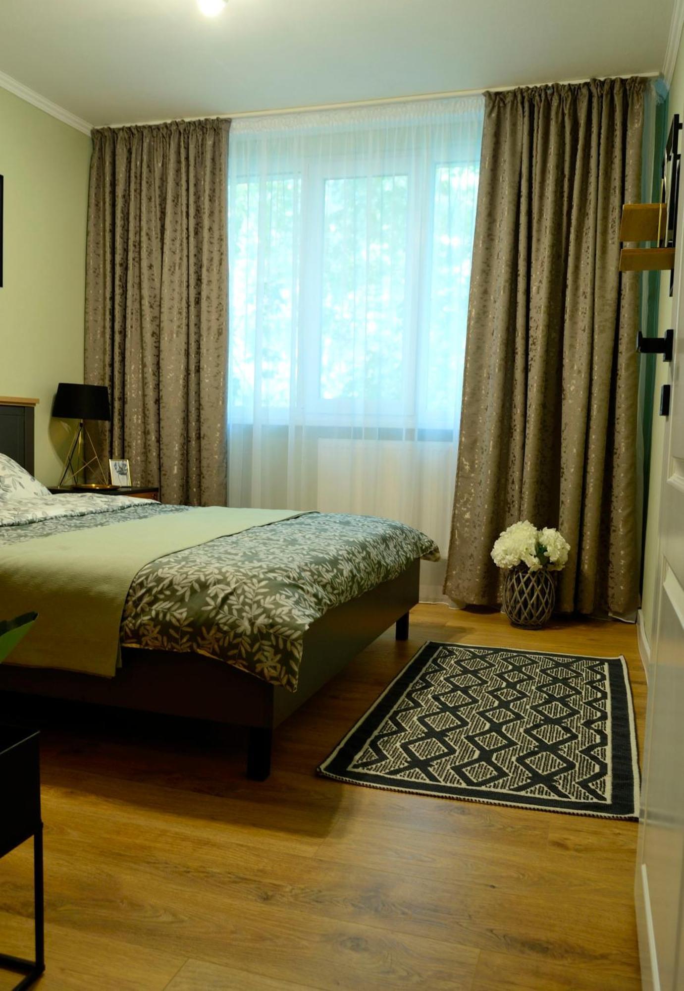 Cozy 2 Rooms Apartment Drumul Taberei Bucharest Exterior photo